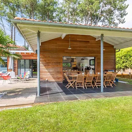 D'exception Pour 10 Pers Avec Piscine Chauffee Et Parking Prive A - Fr-1-791-28 Вилла